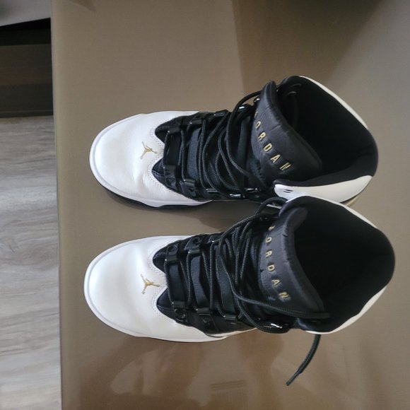 Air Jordan Max Aura white black gold big boys size 8.5 - Picture 6 of 16